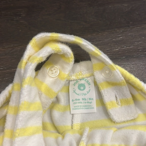 Joe Fresh - Baby Girl Terry Cloth Romper - 6-9 Months - Picture 2 of 4